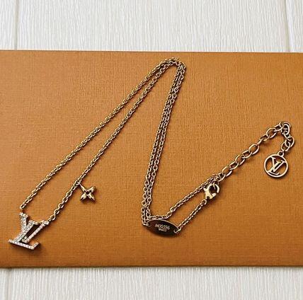 すぐ届く Louis Vuitton ロゴゴールドチェーンネックレス 花柄
